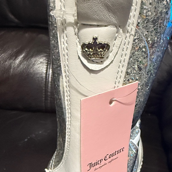 Juicy Couture Glitter Silver and Cream Winter Boots with lace at the front - Picture 7 of 13